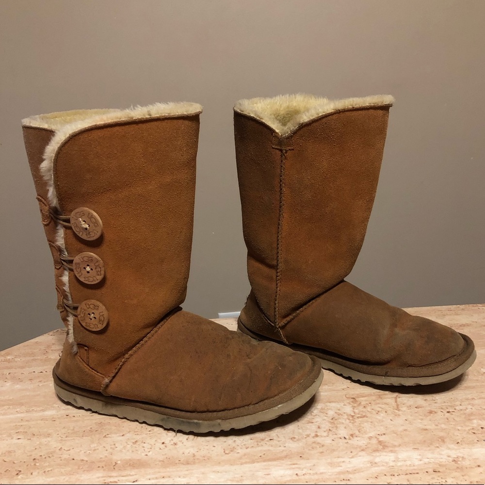 Ugg Woman’s Size 9 Bailey’s Button Triplet
